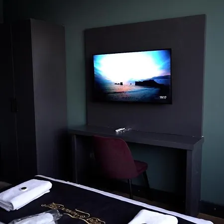 Hmz Premium Cekmekoey ホステル